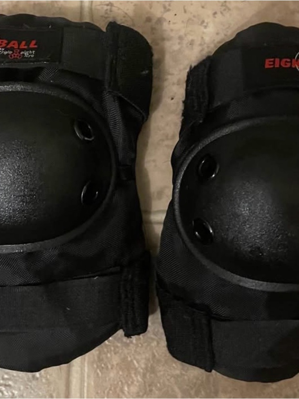 Triple Eight "Eight Ball" Knee & Elbow Pad Set — Size S/M, Black
